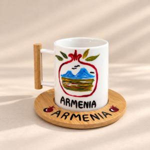 Սուրճի բաժակ՝  «Արարատ և նուռ» փայտե տակդիրով ☕  🇦🇲